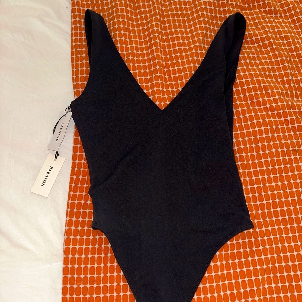 Aritzia Babaton contour body suit